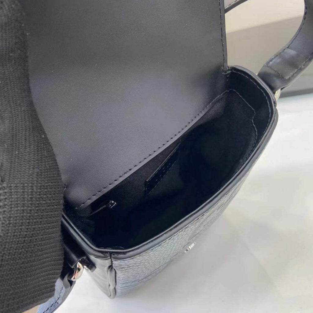 Gucci Jumbo GG small messenger bag 760235 in gray leather