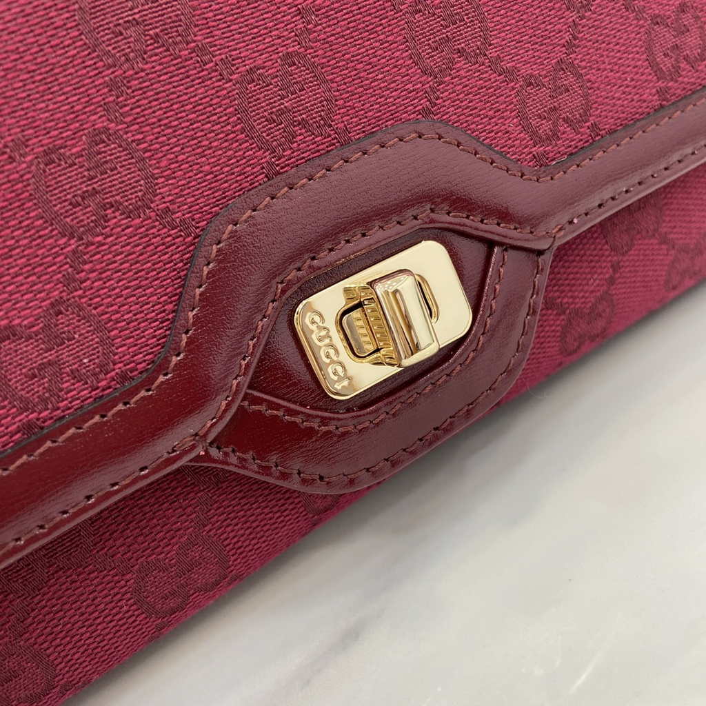 Gucci Luce small shoulder bag 786027 in red Original GG canvas