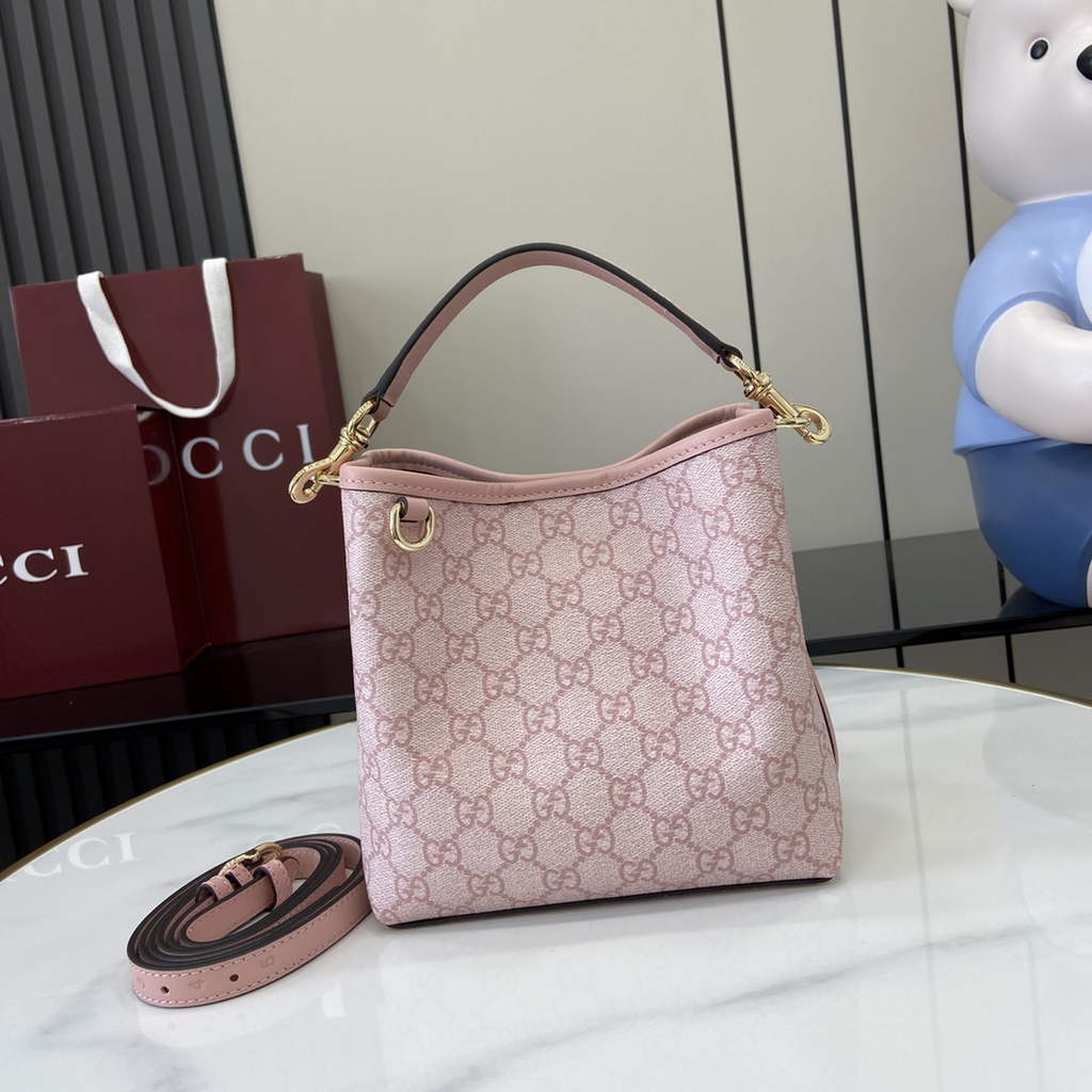 Gucci GG Emblem small bucket bag 815118 in pink fabric