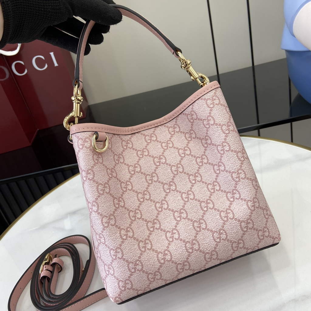 Gucci GG Emblem small bucket bag 815118 in pink fabric