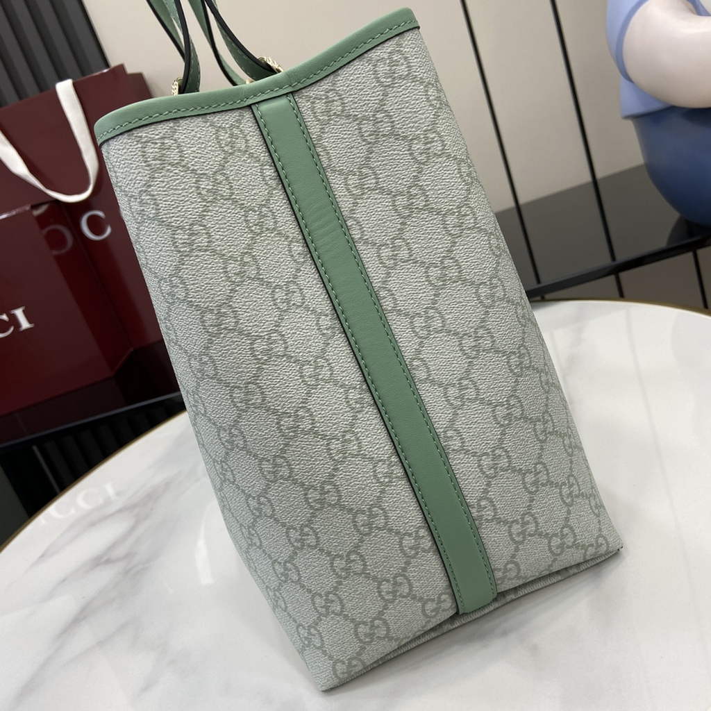 Gucci GG Emblem small bucket bag 815118 in green fabric