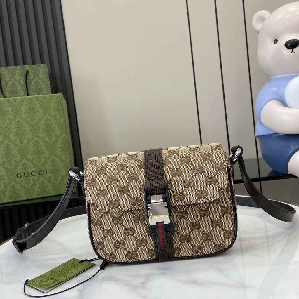 Gucci Mini GG crossbody bag ‎802100 in dark brown GG canvas