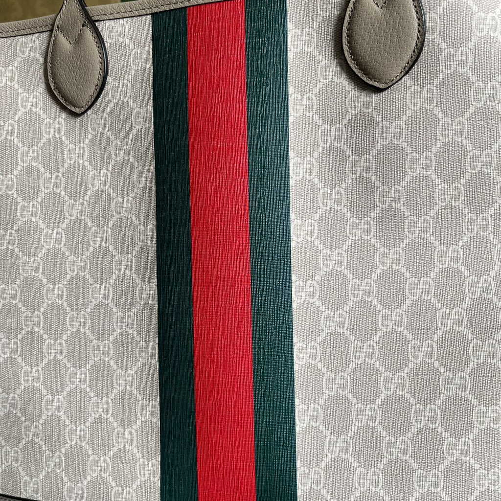 Gucci Ophidia large tote bag in beige Supreme 726755