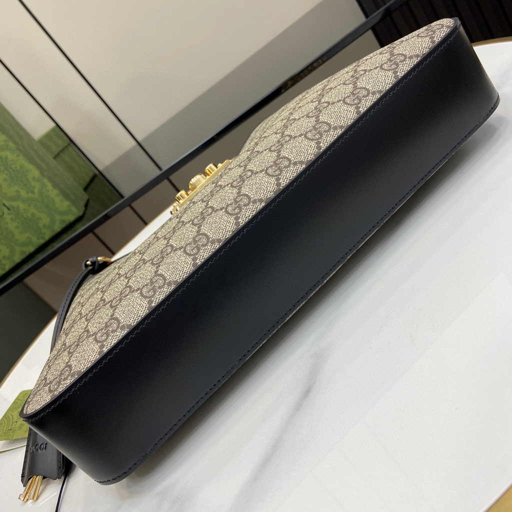 Gucci Padlock GG medium shoulder bag 795113 in black leather