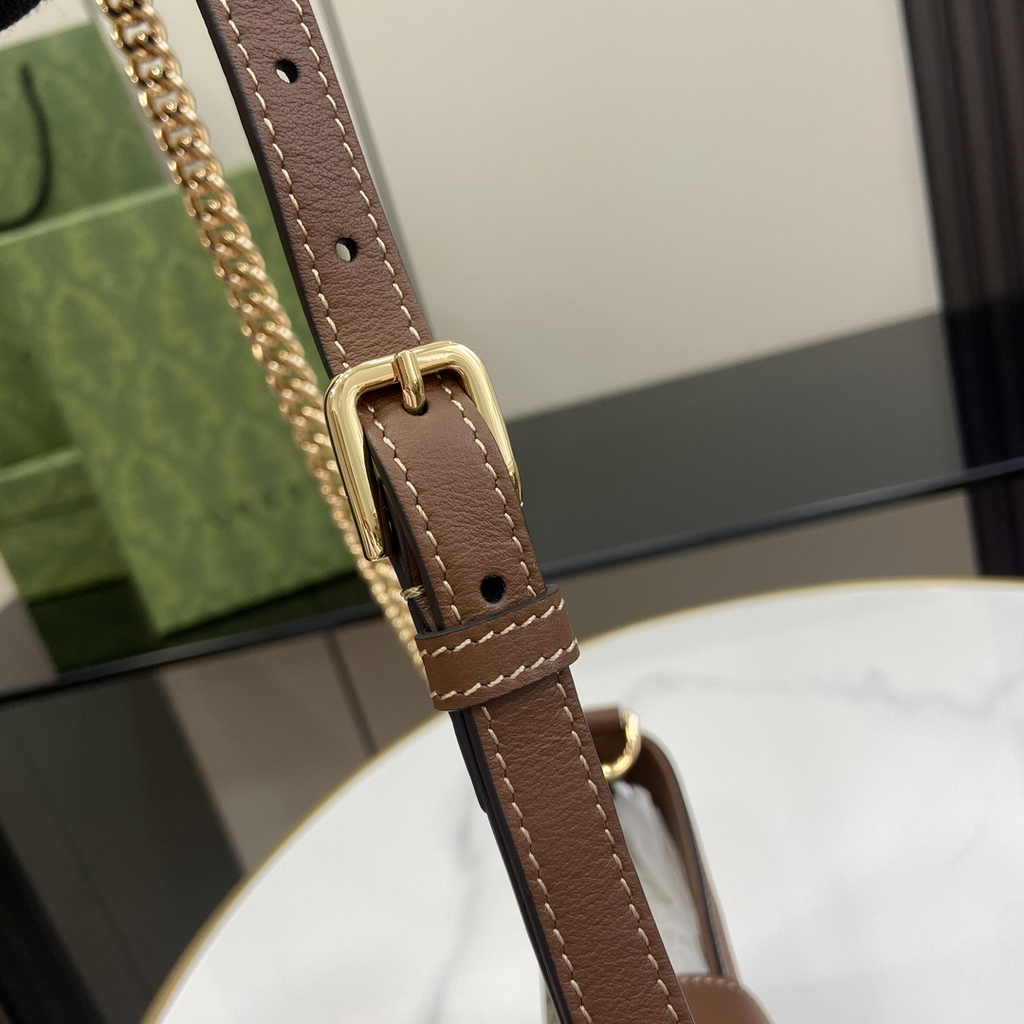 Gucci Padlock small shoulder bag 811705 in brown leather