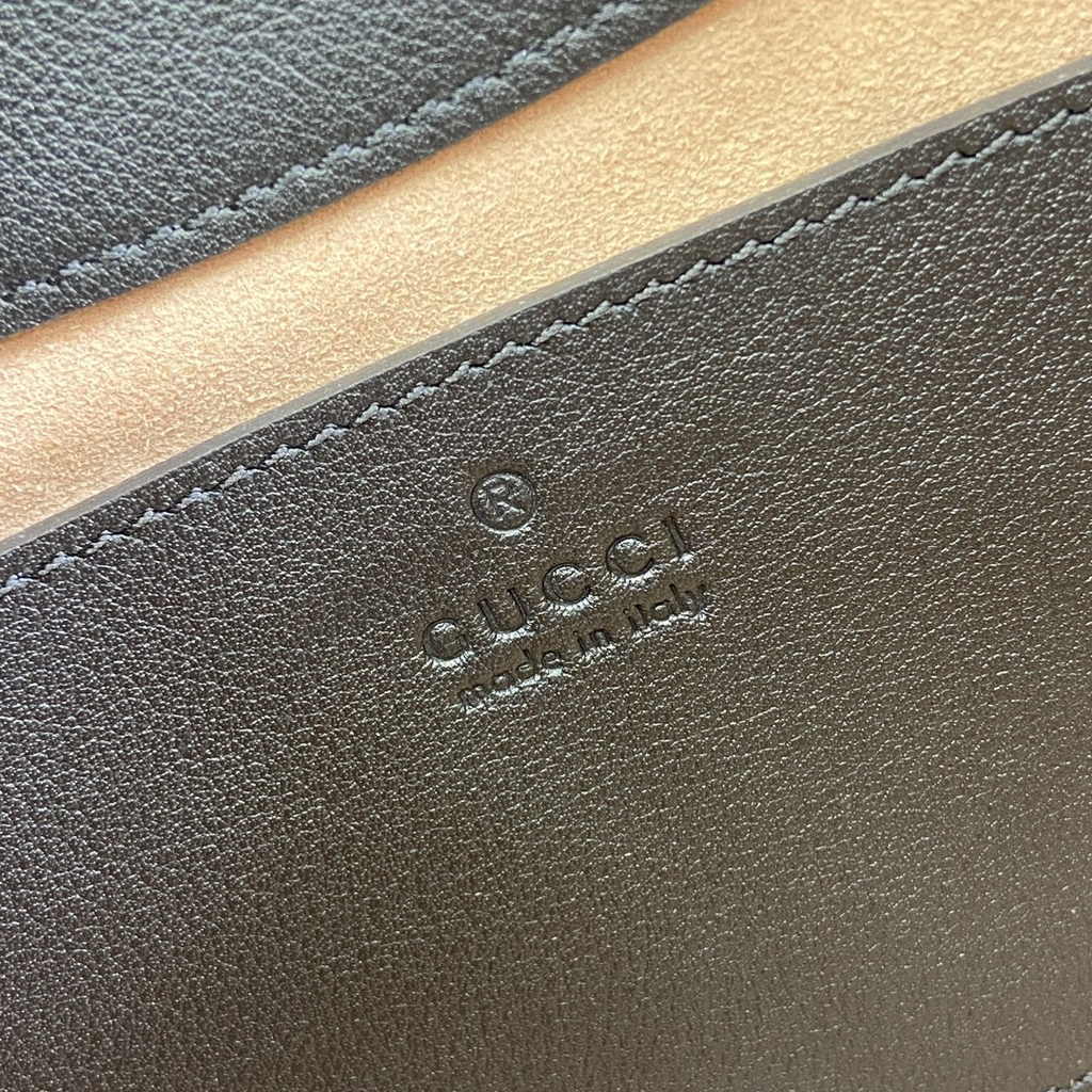 Gucci Padlock small shoulder bag 811705 in black leather