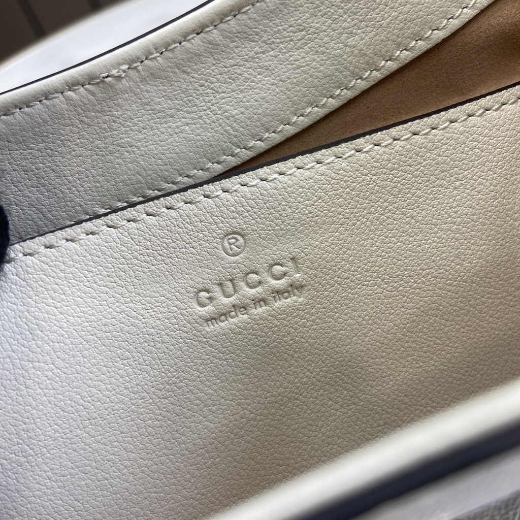 Gucci Padlock small shoulder bag 811705 in white leather