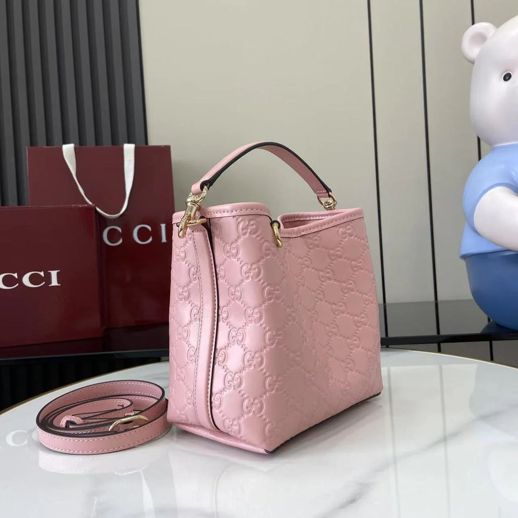 Gucci GG Emblem small bucket bag 815118 in GG Pink leather