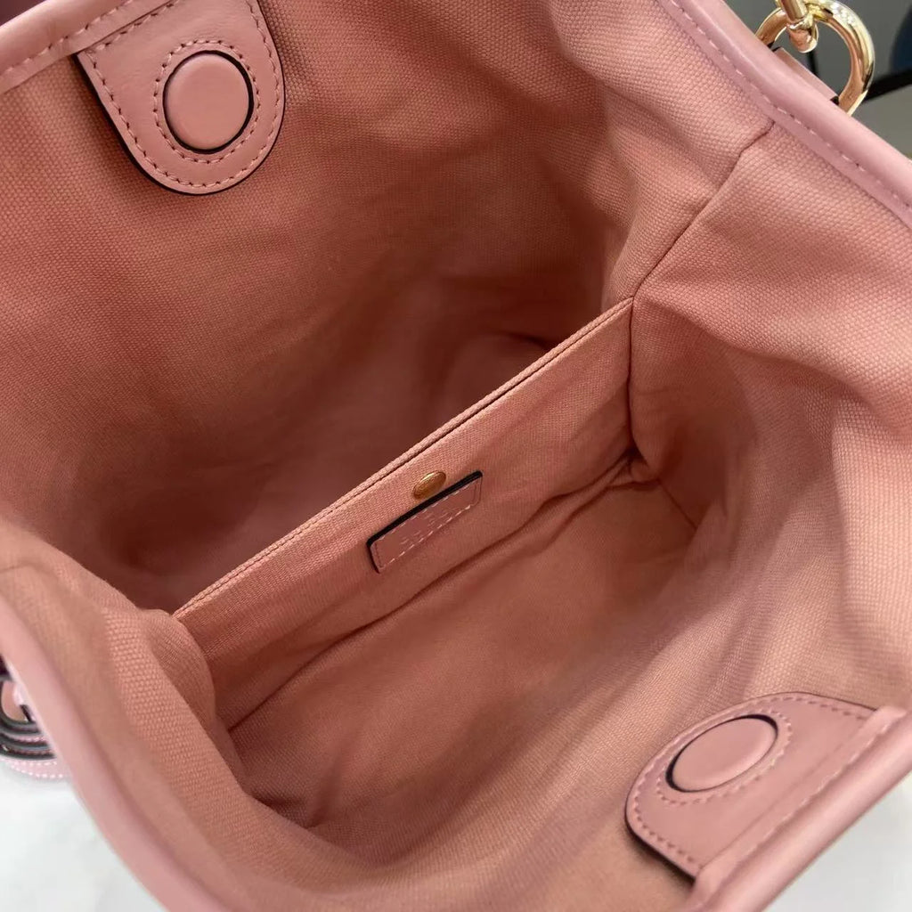 Gucci GG Emblem small bucket bag 815118 in GG Pink leather