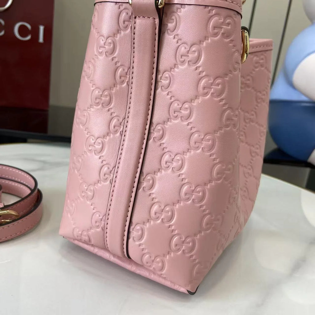 Gucci GG Emblem small bucket bag 815118 in GG Pink leather