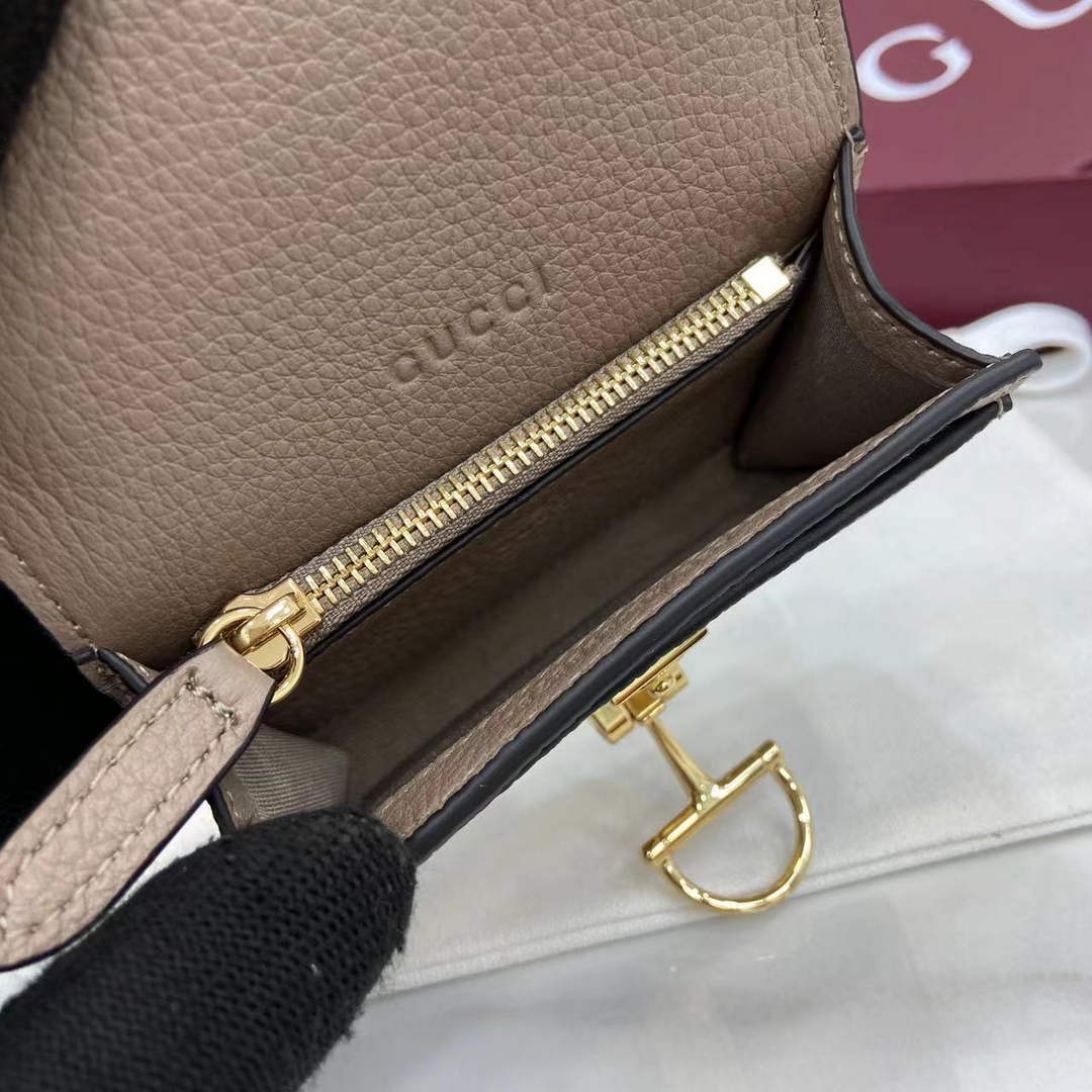 Gucci Softbit card case 828148 in Taupe leather