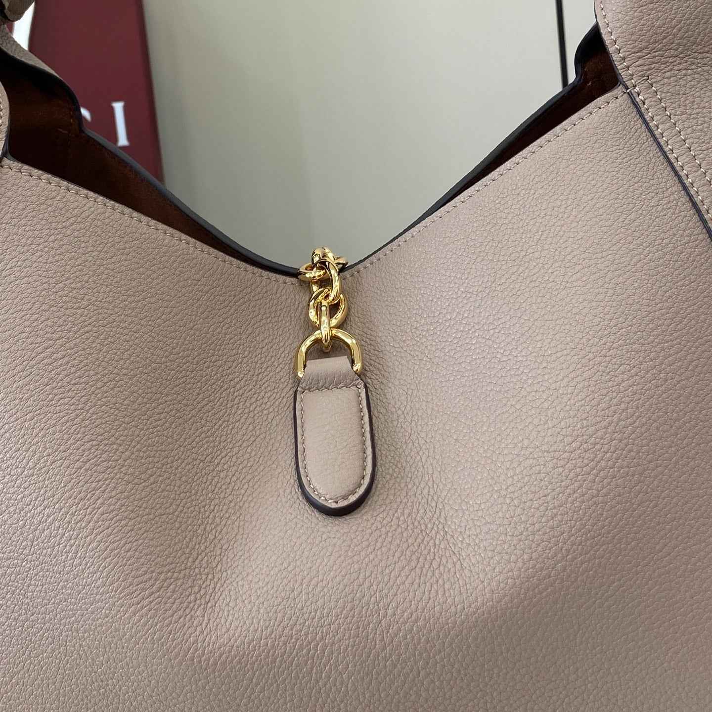 Gucci Softbit maxi shoulder bag, ‎837466 in taupe leather