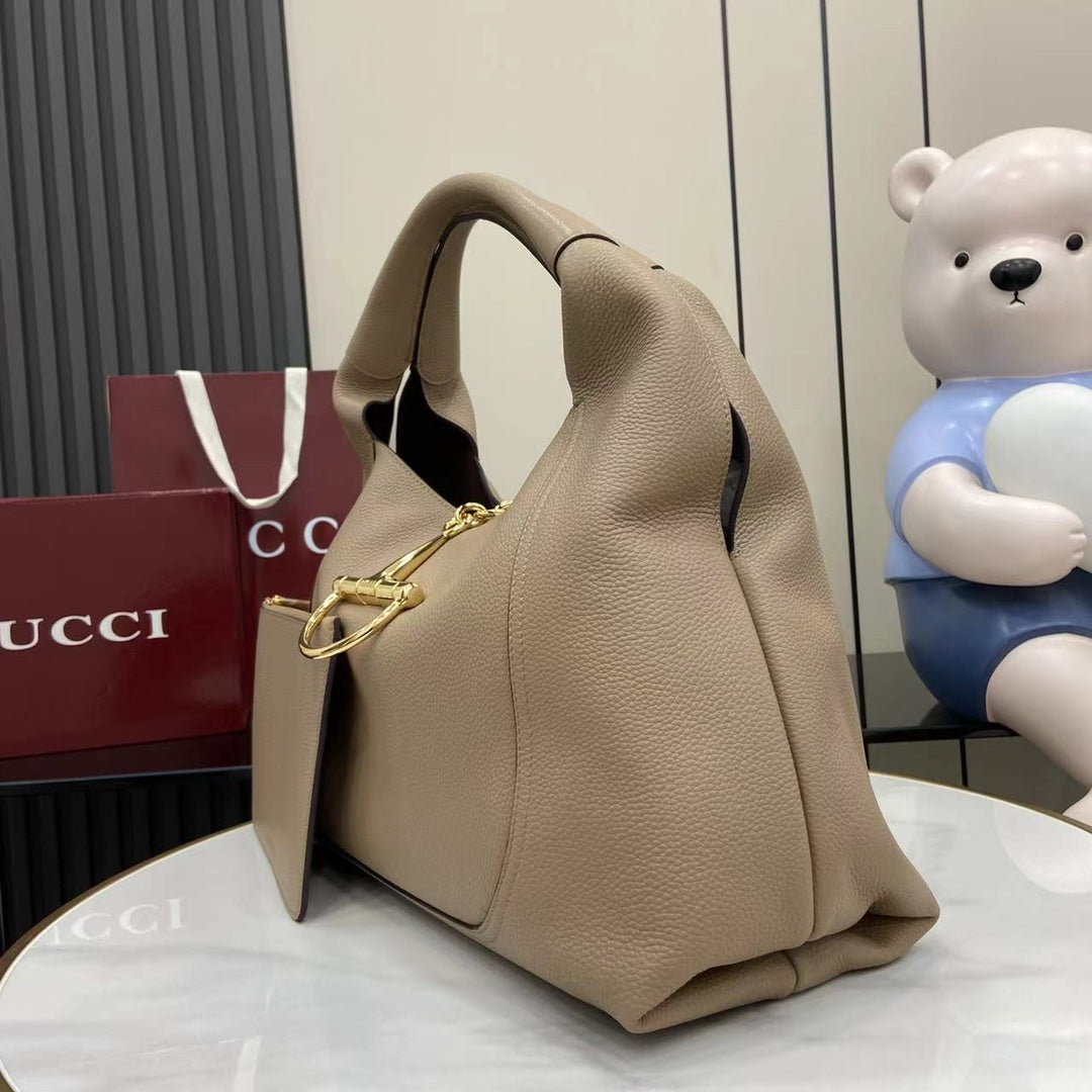 Gucci Softbit maxi shoulder bag, ‎837466 in apricot leather