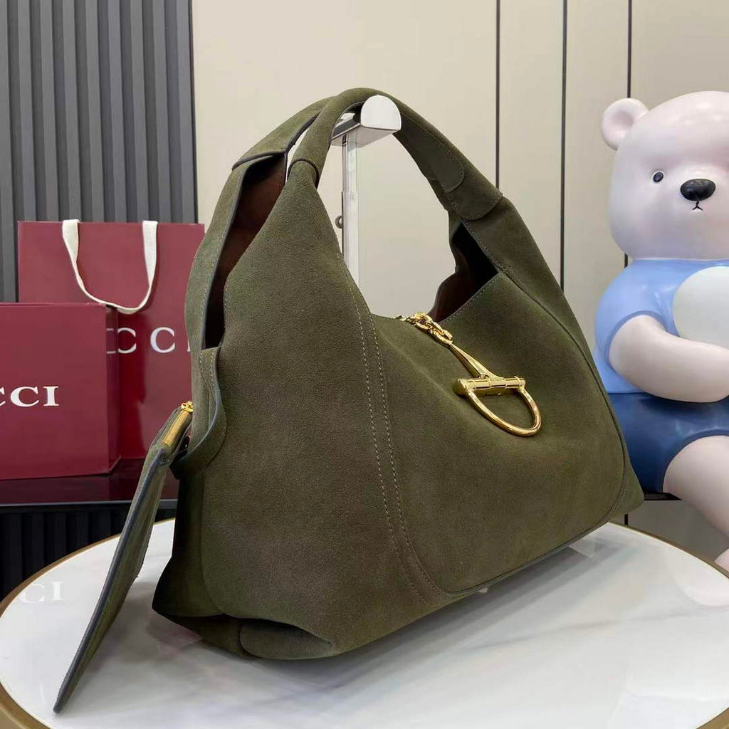 Gucci Softbit maxi shoulder bag, ‎837466 in green suede