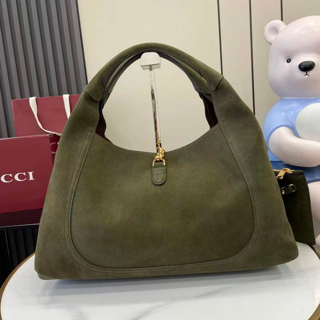 Gucci Softbit maxi shoulder bag, ‎837466 in green suede