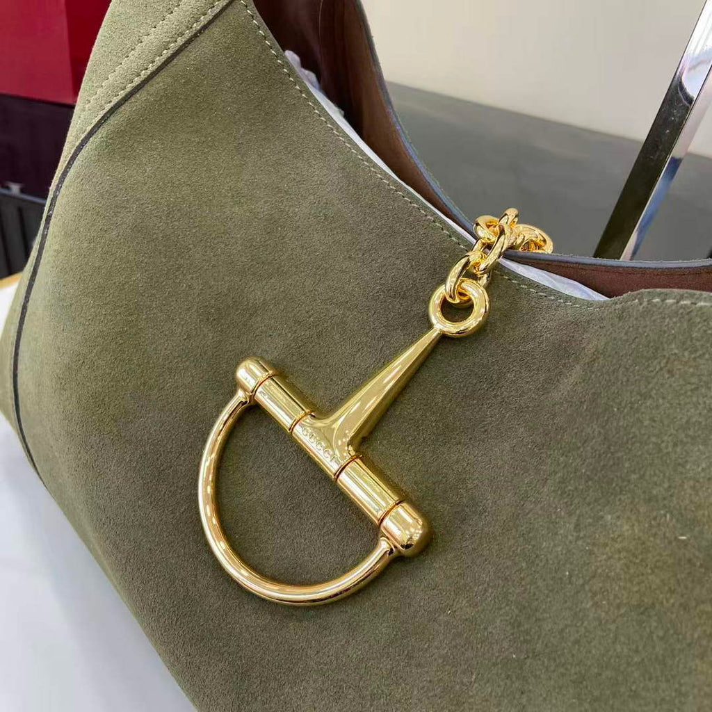 Gucci Softbit maxi shoulder bag, ‎837466 in green suede
