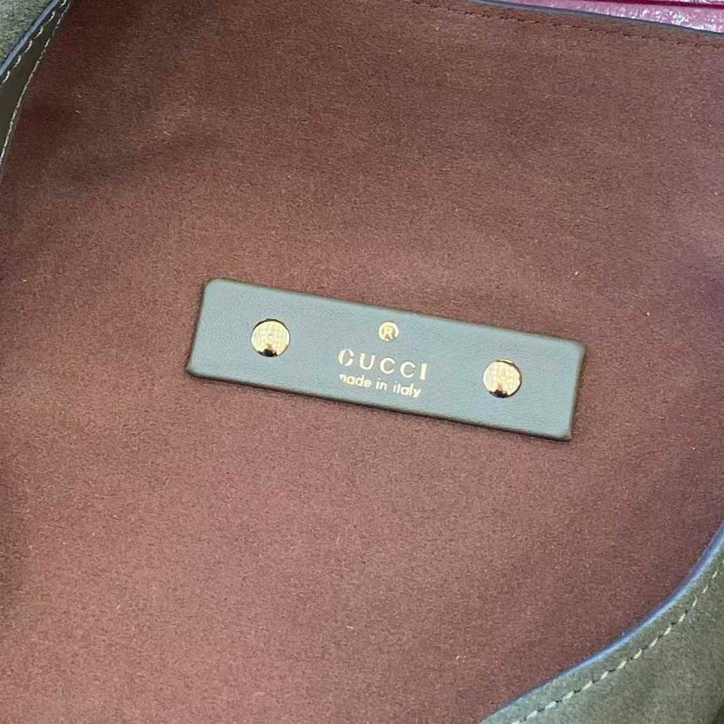 Gucci Softbit maxi shoulder bag, ‎837466 in green suede