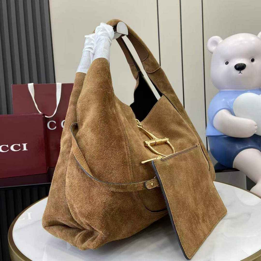 Gucci Softbit maxi shoulder bag, ‎837466 in brown suede