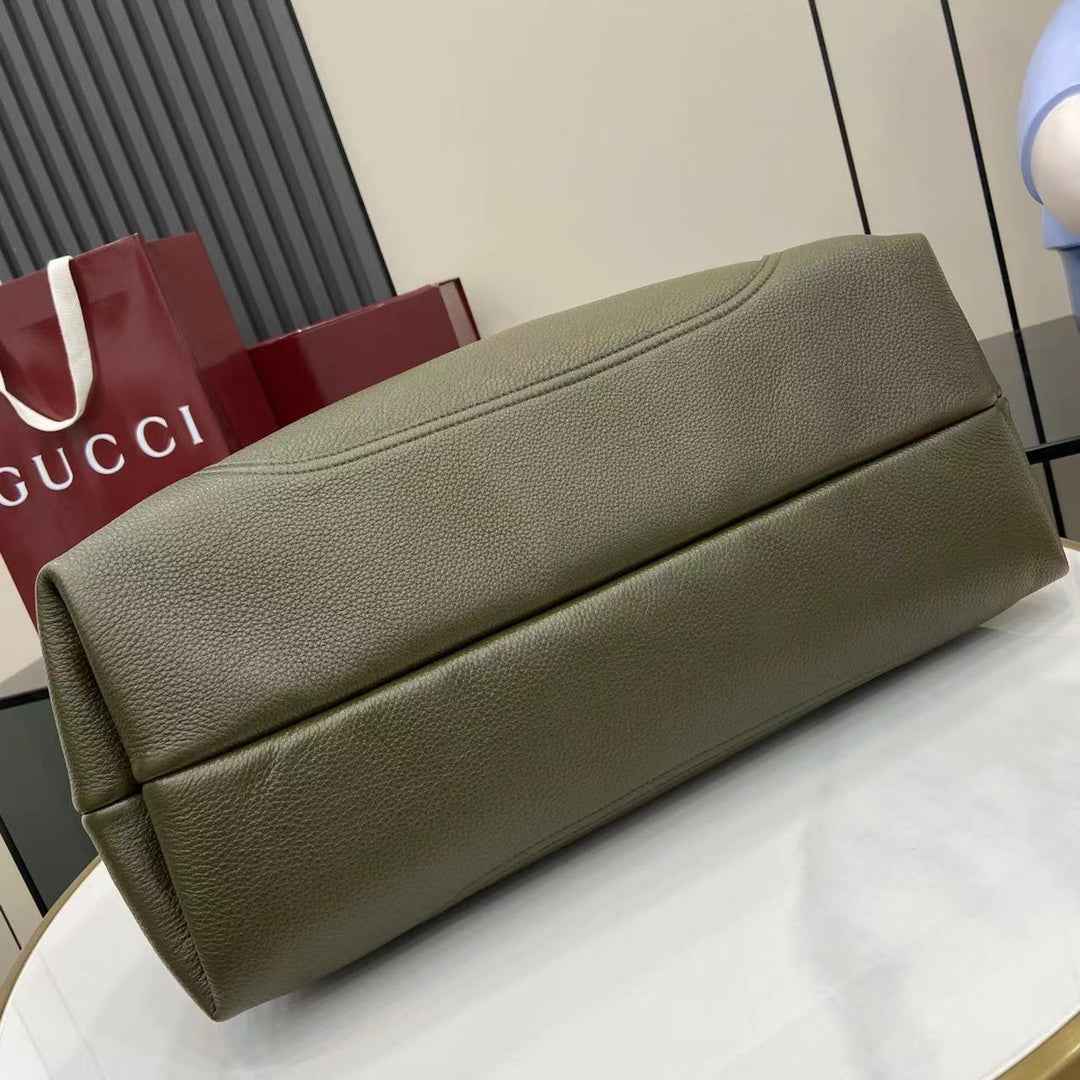 Gucci Softbit maxi shoulder bag, ‎837466 in green leather