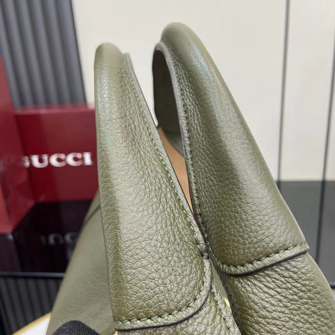 Gucci Softbit maxi shoulder bag, ‎837466 in green leather