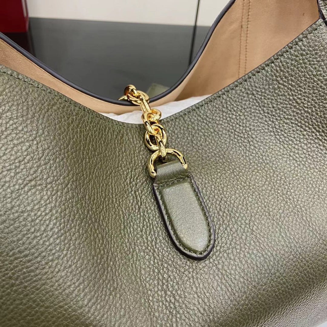 Gucci Softbit maxi shoulder bag, ‎837466 in green leather