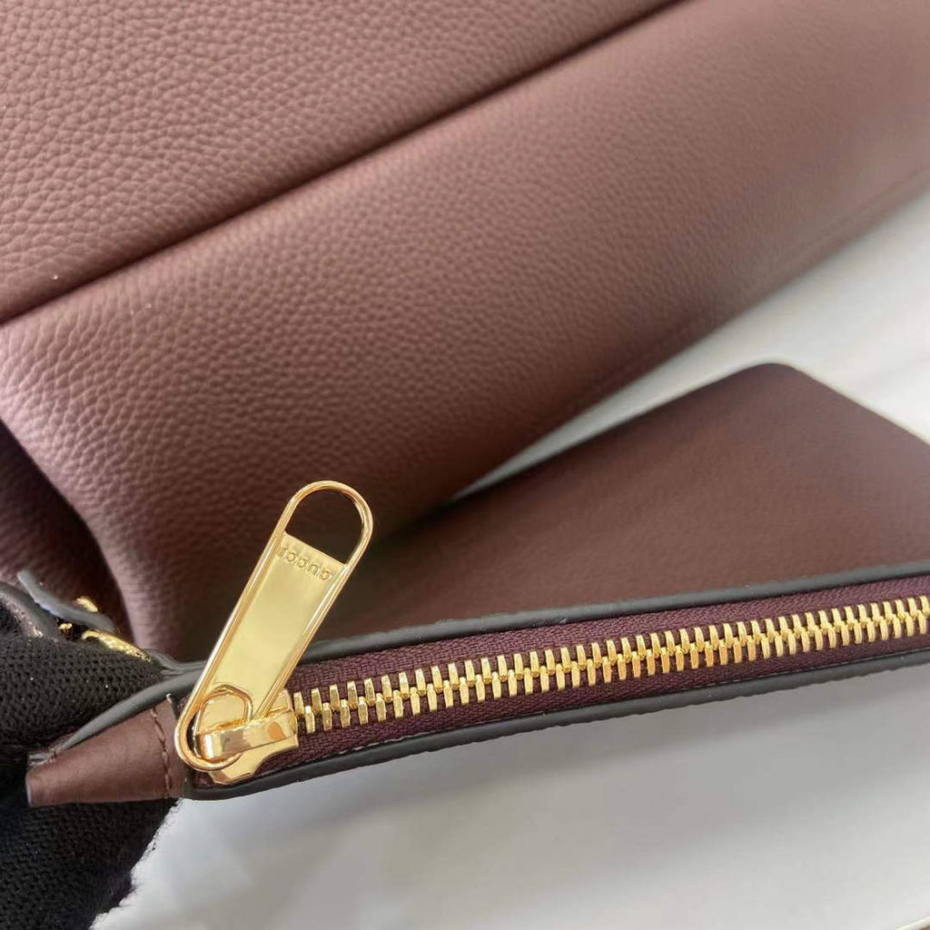 Gucci Softbit maxi shoulder bag, ‎837466 in dark brown leather