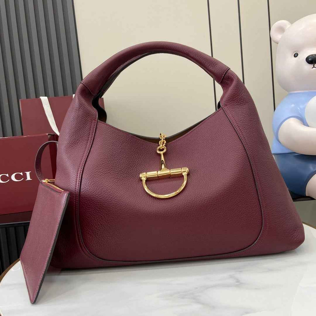 Gucci Softbit maxi shoulder bag, ‎837466 in wine red leather