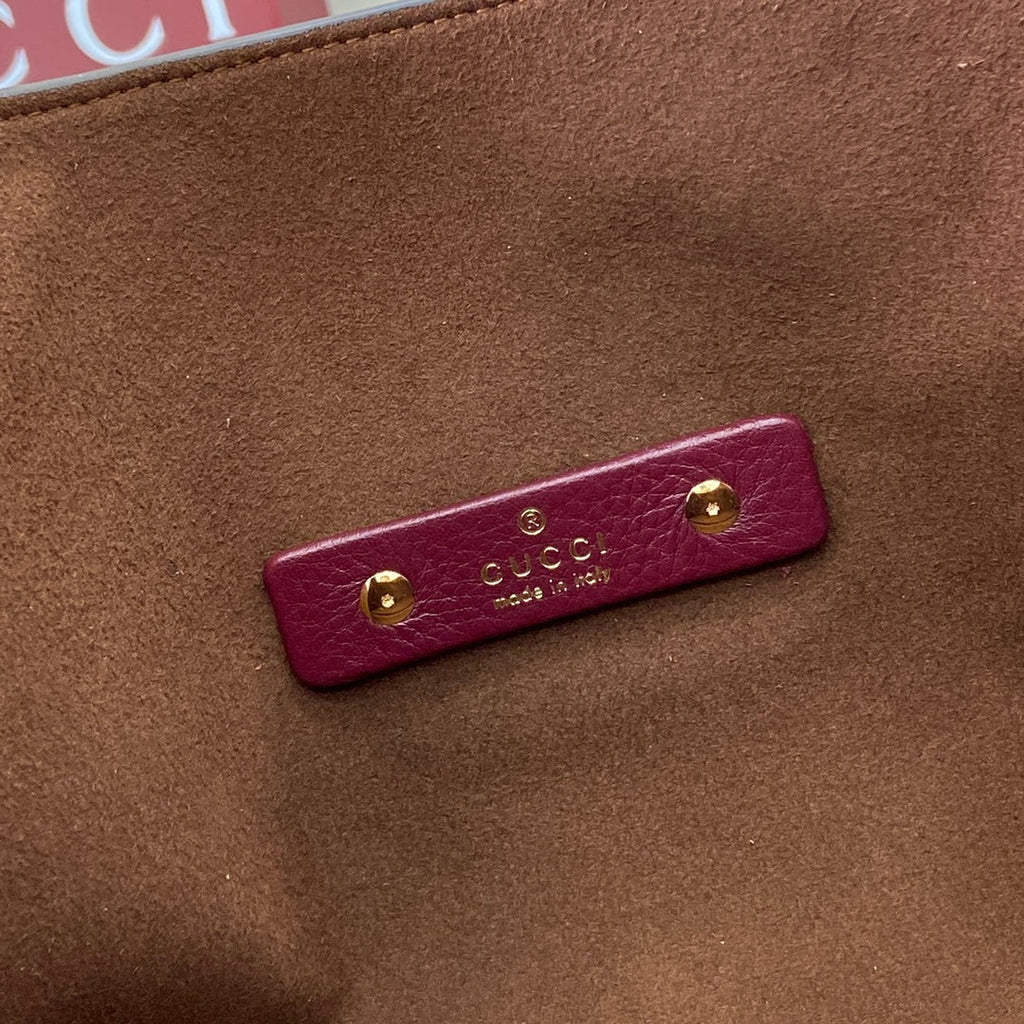 Gucci Softbit maxi shoulder bag, ‎837466 in wine red leather