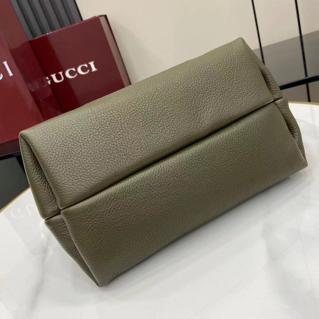 Gucci Softbit medium top handle bag, 837467 in green leather