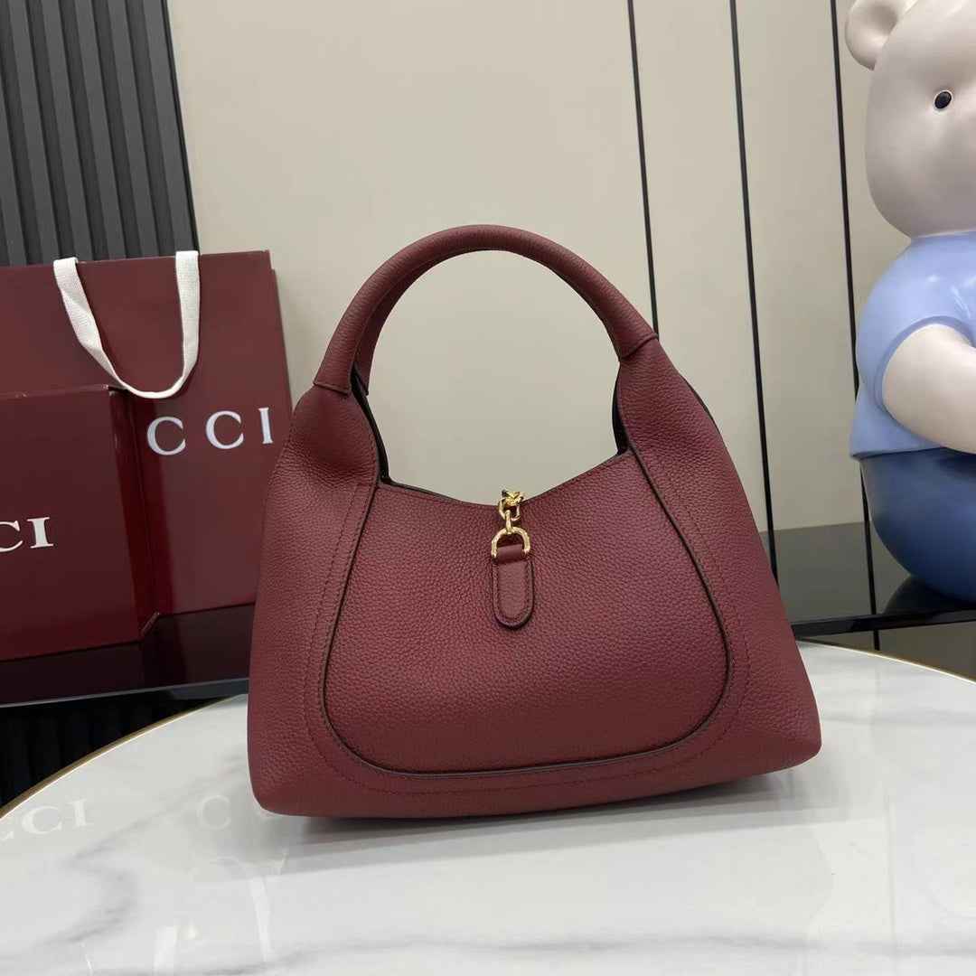 Gucci Softbit medium top handle bag, 837467 in wine red leather