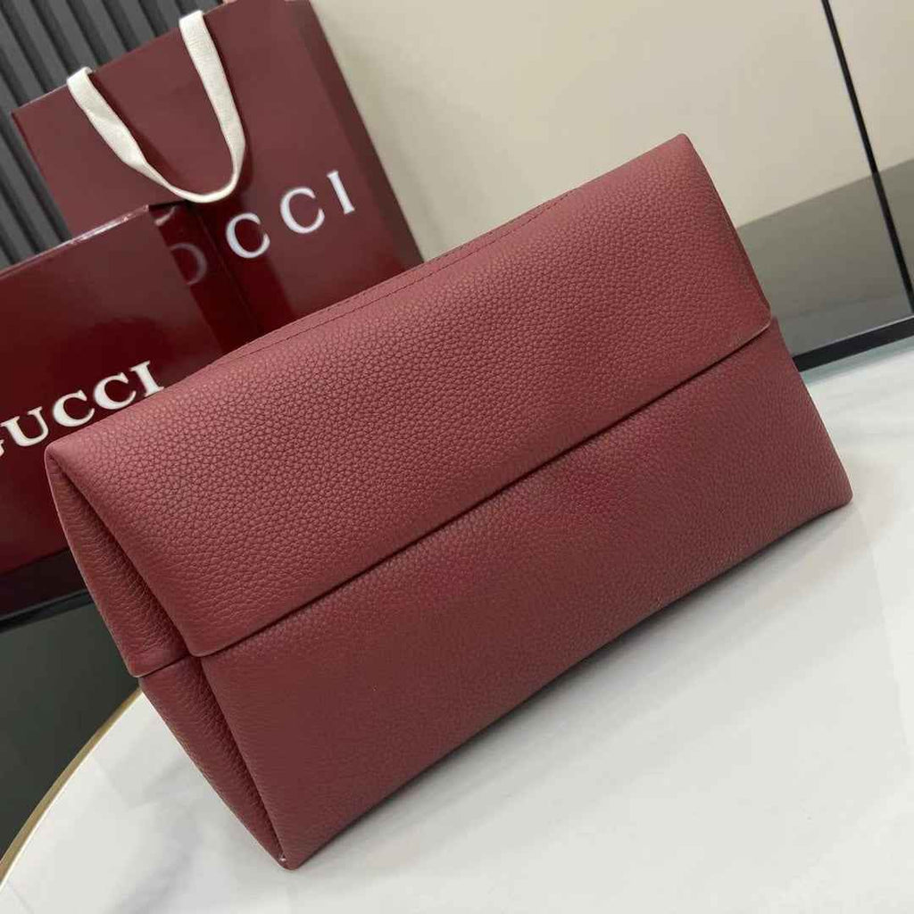 Gucci Softbit medium top handle bag, 837467 in wine red leather