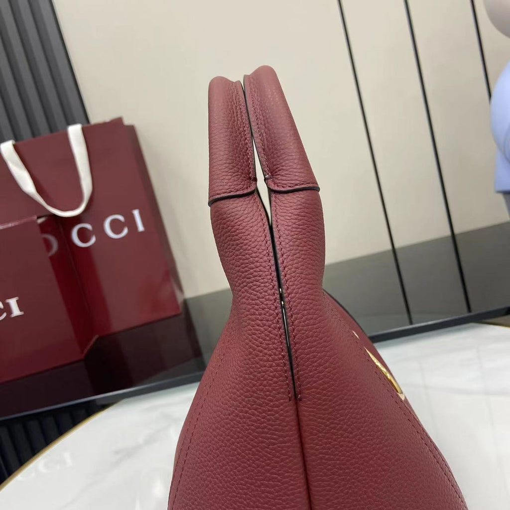 Gucci Softbit medium top handle bag, 837467 in wine red leather