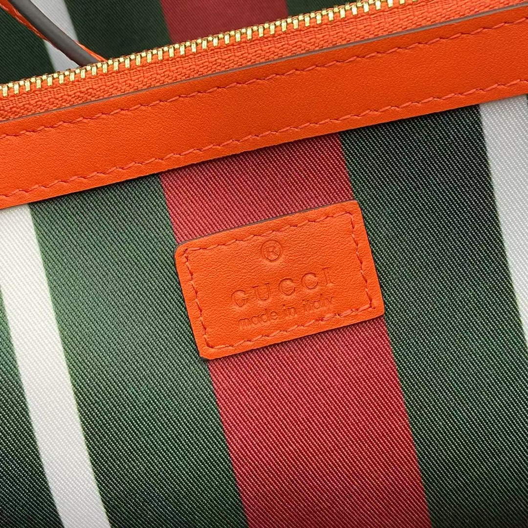 Gucci GG Emblem large tote bag 815213 in orange fabric