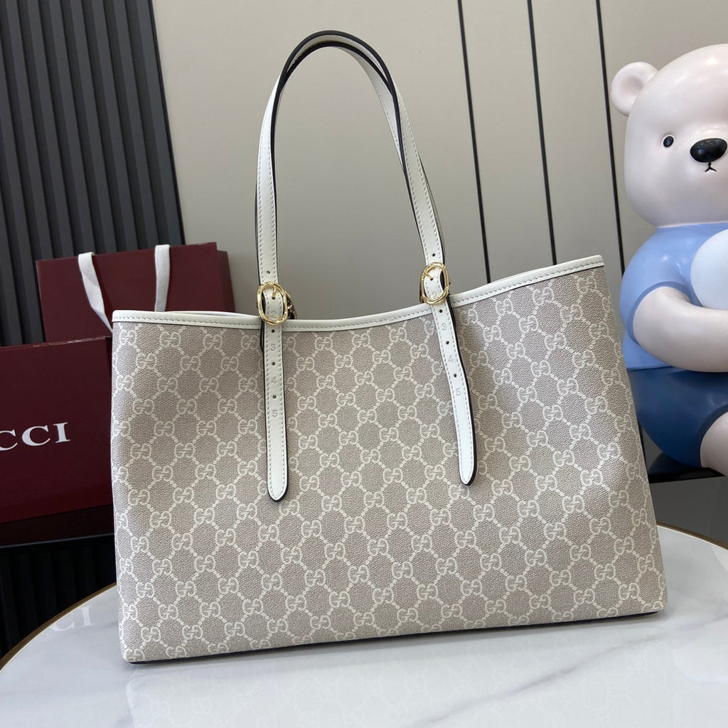 Gucci GG Emblem large tote bag 815213 in white fabric