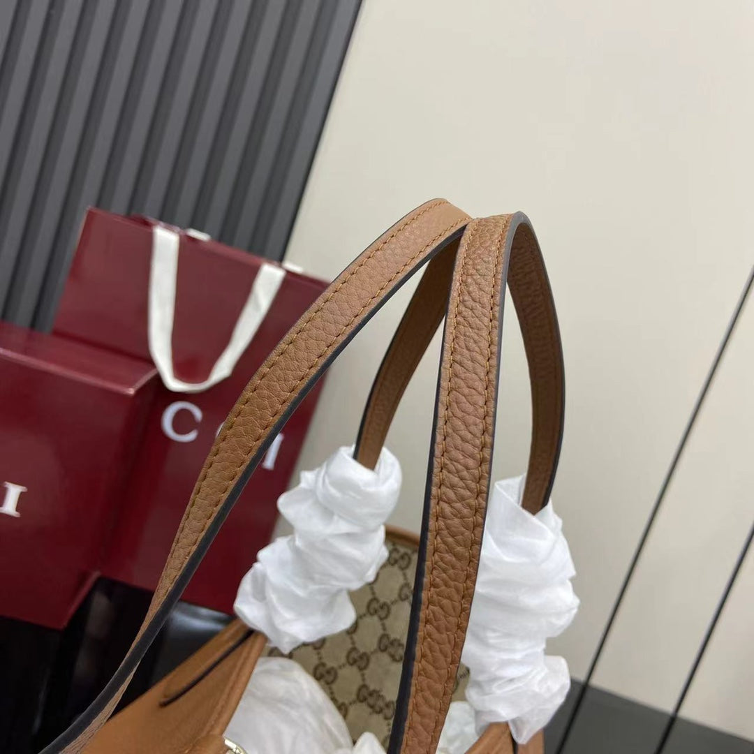 Gucci Totissima large reversible tote bag ‎839112 brown leather