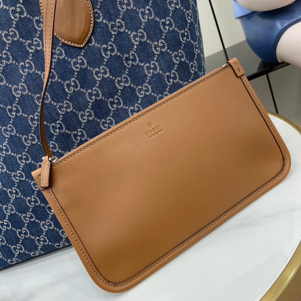 Gucci Totissima medium tote bag, ‎820481 in blue GG denim