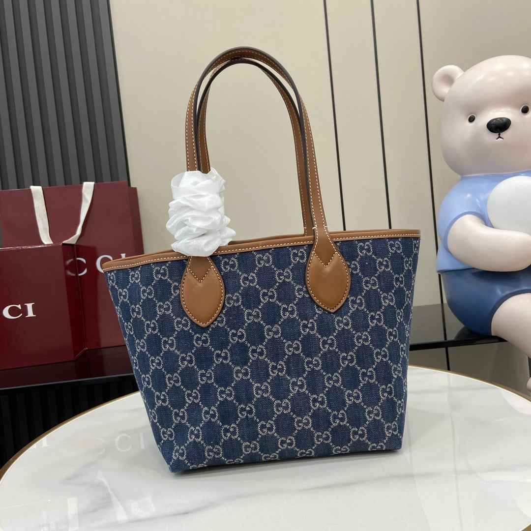 Gucci Totissima small reversible tote, 820496 in dark blue denim