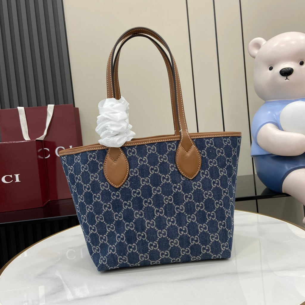 Gucci Totissima small reversible tote, 820496 in dark blue denim