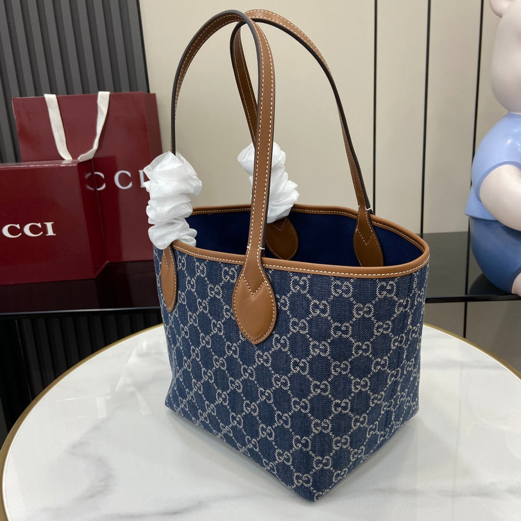 Gucci Totissima small reversible tote, 820496 in dark blue denim