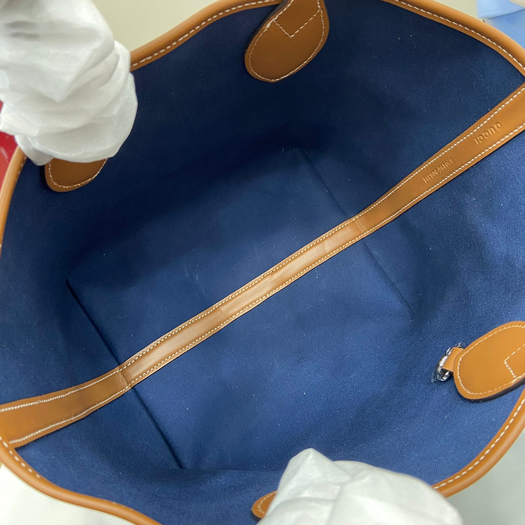 Gucci Totissima small reversible tote, 820496 in dark blue denim