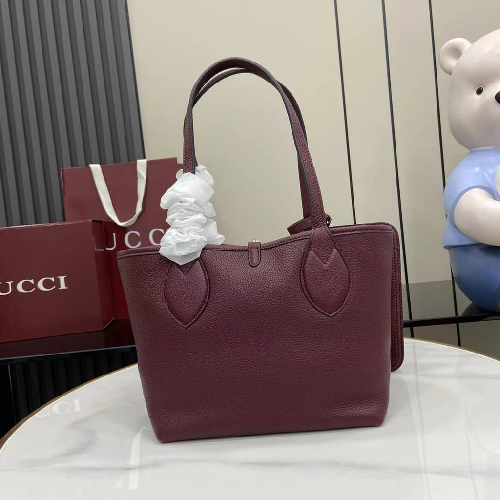 Gucci Totissima small reversible tote bag in Rosso Ancora red leather ‎839124