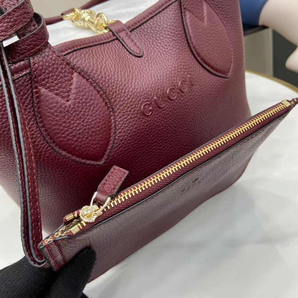 Gucci Totissima small reversible tote bag in Rosso Ancora red leather ‎839124