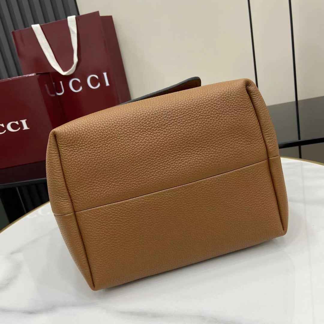 Gucci Totissima small reversible tote bag in brown leather ‎839124