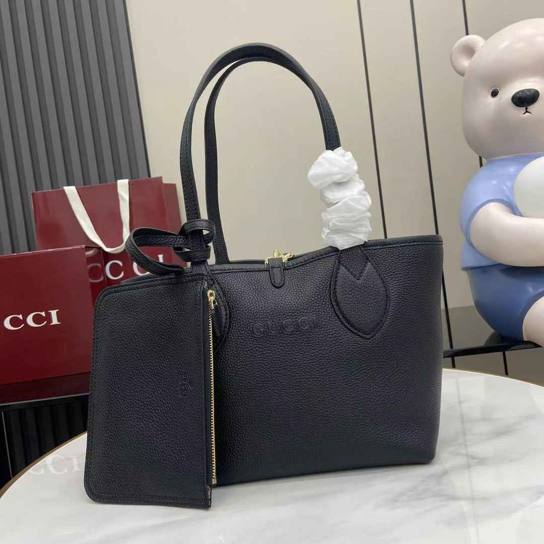 Gucci Totissima small reversible tote bag in black leather ‎839124