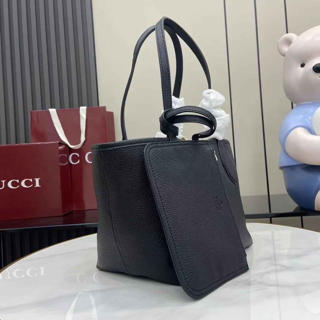 Gucci Totissima small reversible tote bag in black leather ‎839124