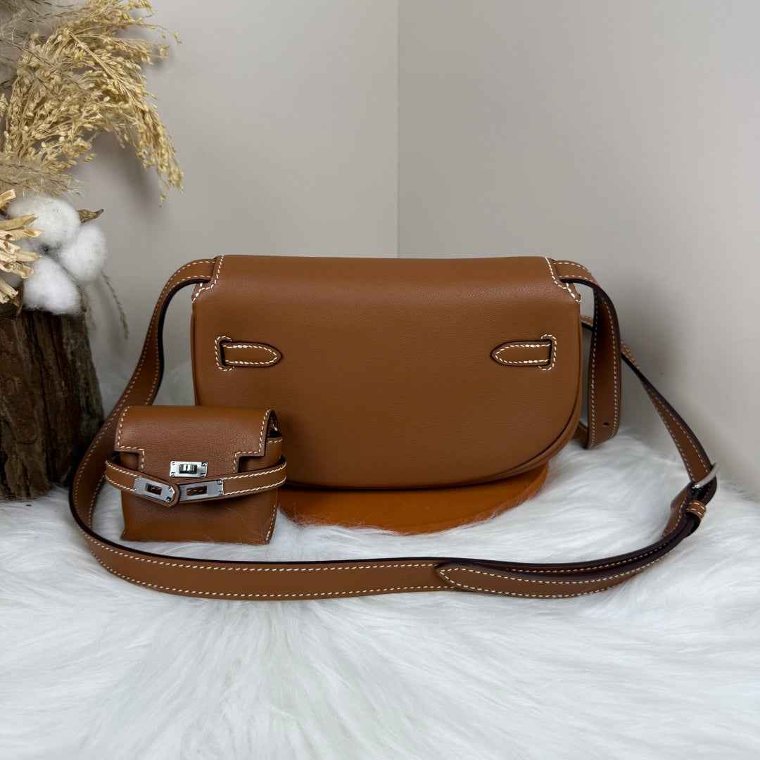 Hermès Brown Swift Kelly Moove Bag Silver 825663