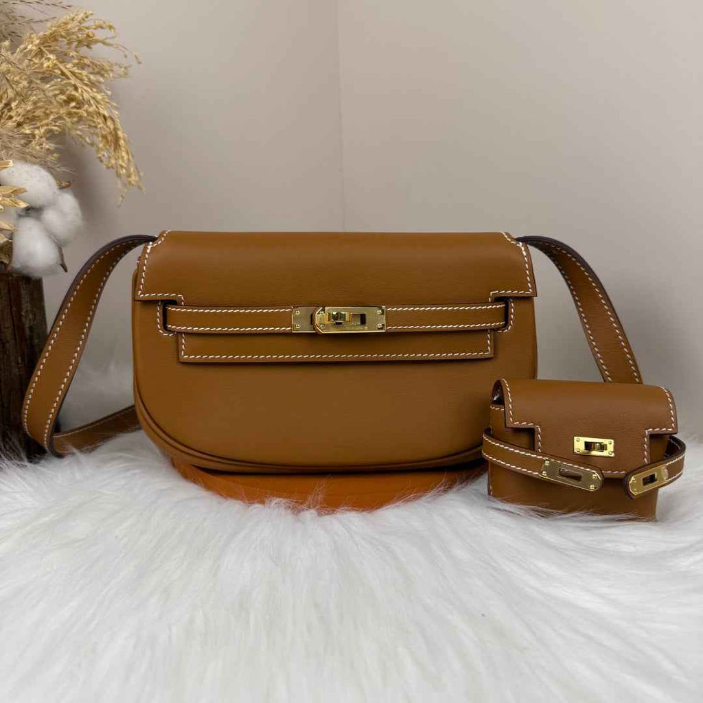 Hermès Brown Swift Kelly Moove Bag Gold 825662