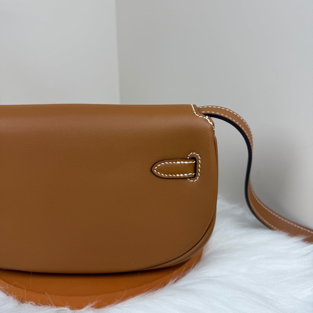 Hermès Brown Swift Kelly Moove Bag Gold 825662