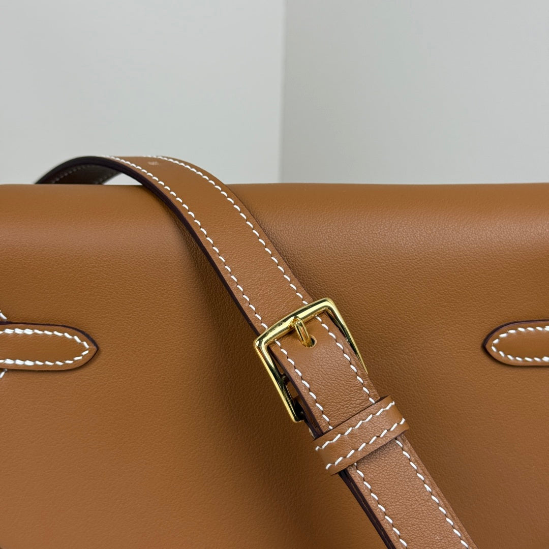 Hermès Brown Swift Kelly Moove Bag Gold 825662