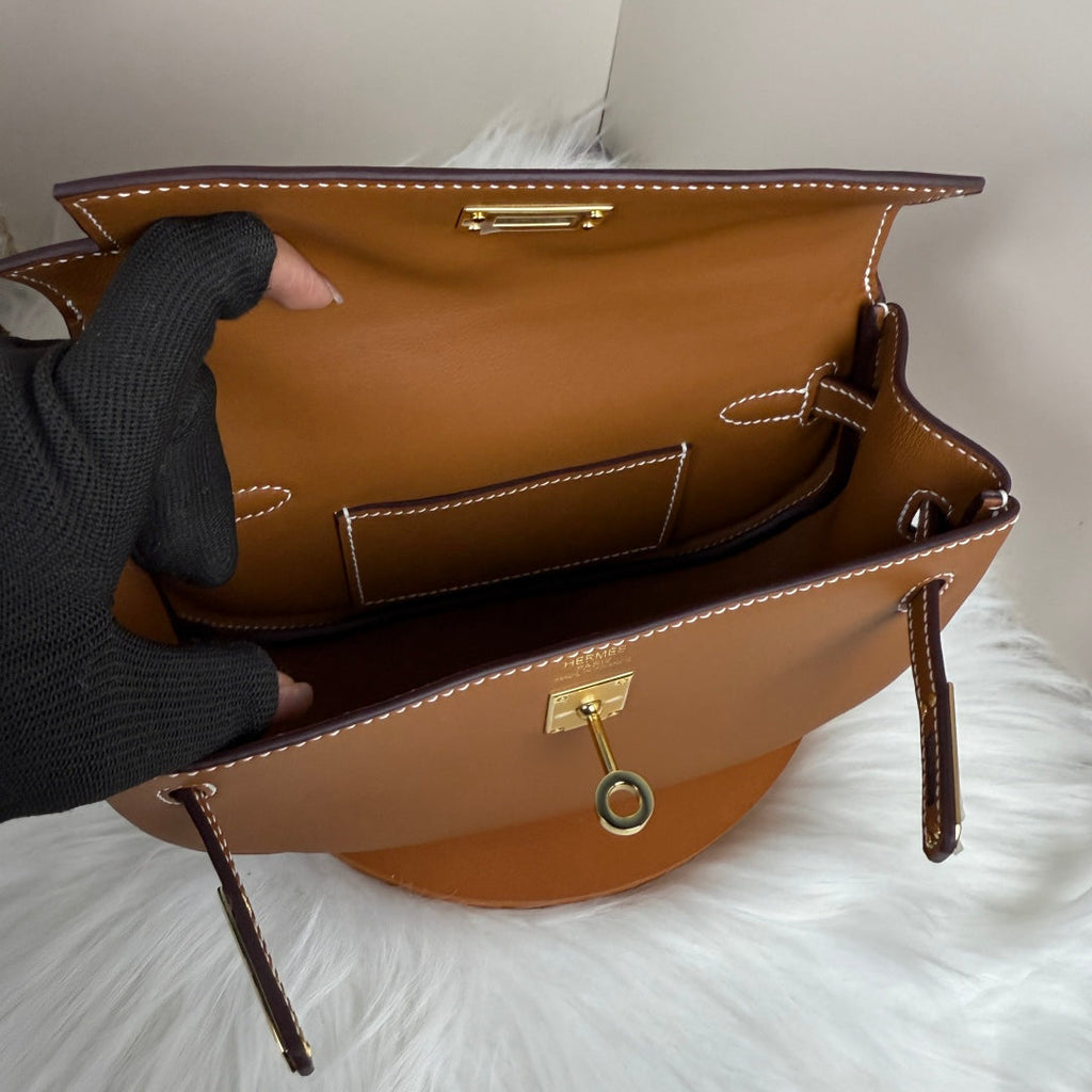 Hermès Brown Swift Kelly Moove Bag Gold 825662